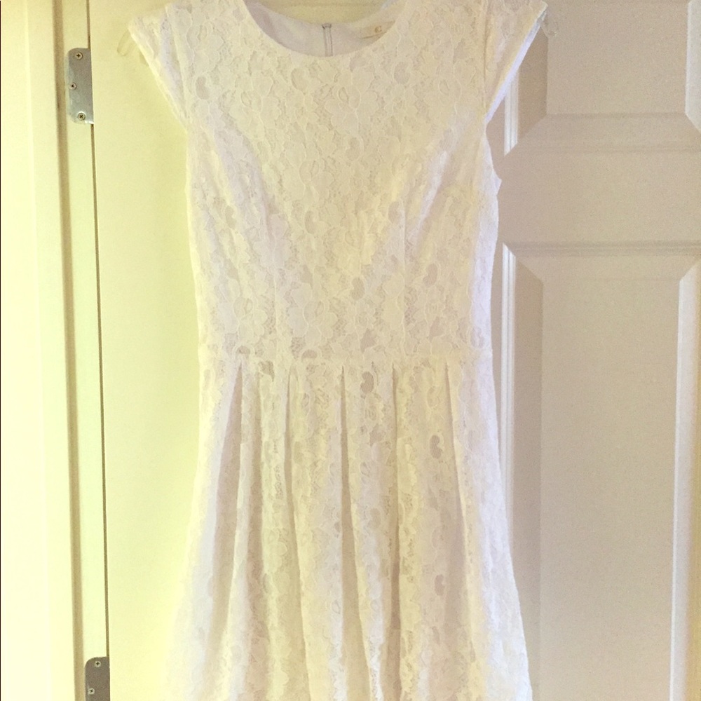 White lace dress