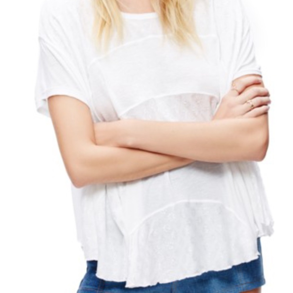 ✂️PRICE CUT! Free People loose white tee (small)