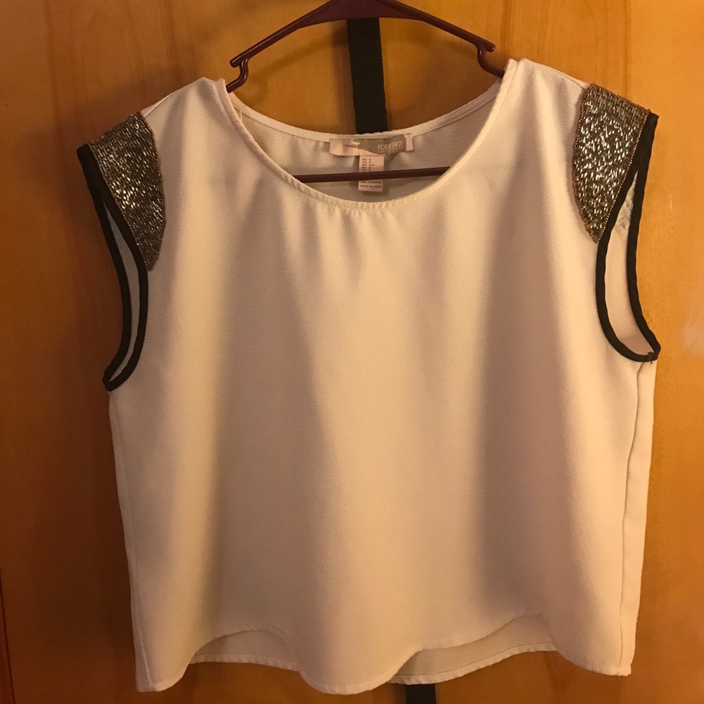 Detailed Crop top with embellished shoulders,