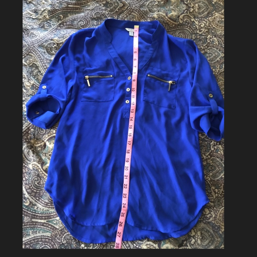 Beautiful blue blouse size small