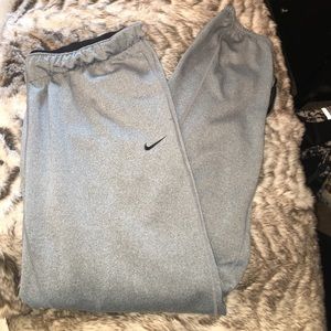 Fitted Grey sweatpants- joggers