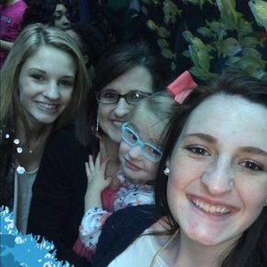 Meet your Posher, Anna