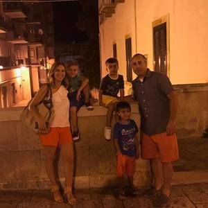 Meet your Posher, Angela