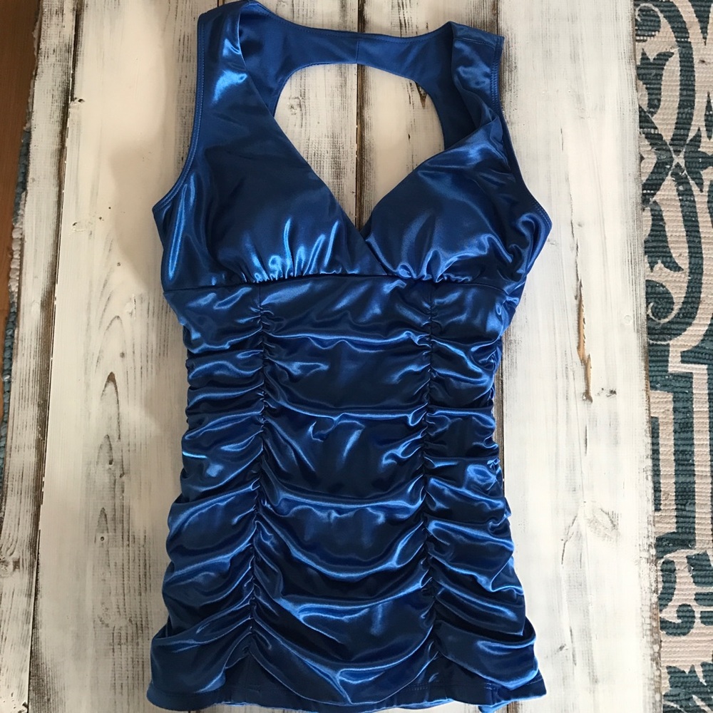 Pretty blue top