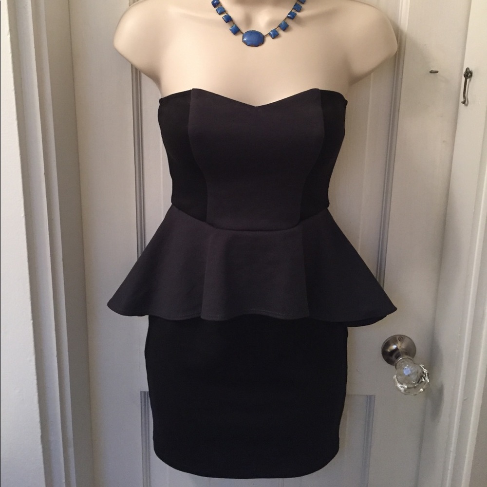 Black Poppy ❤️ peplum LBD