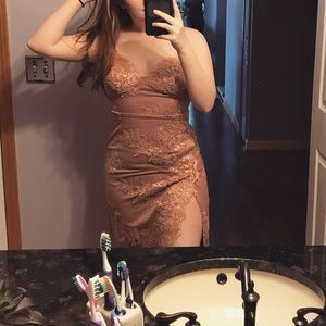 ANASTASIA MAUVE LACE FORMAL DRESS