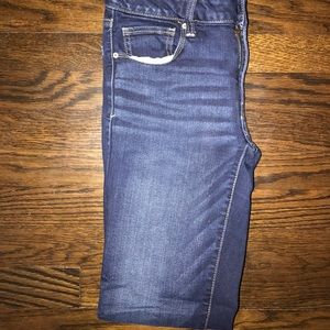 American Eagle Dark wash skinny jeans SIZE 8