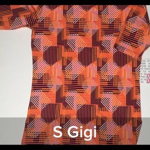 NWT lularoe Gigi size small