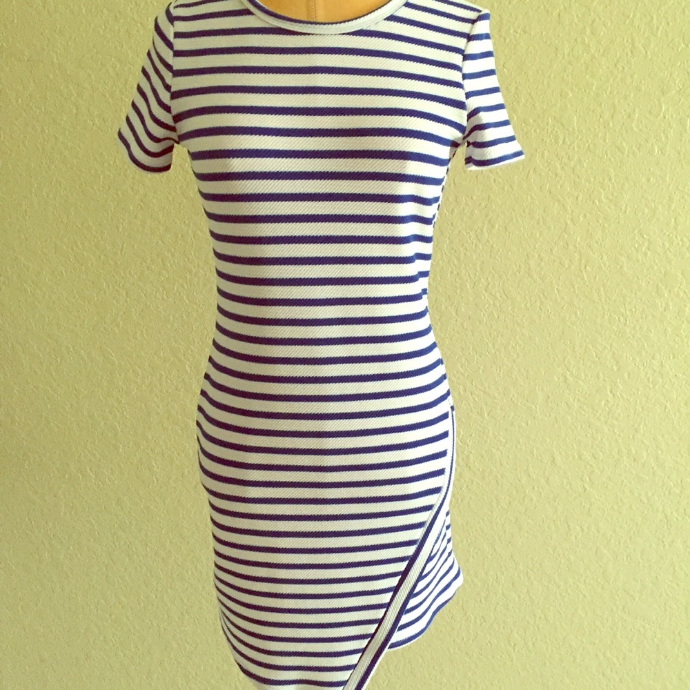 T-shirt Asymmetrical Striped Dress