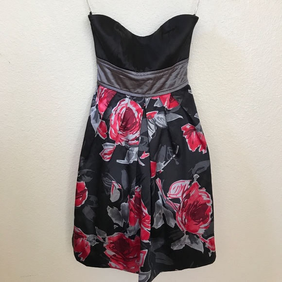 Ruby Rox Dresses & Skirts - 🇺🇦 DONATED to Ukraine thru KidsCare - black&red floral satin strapless dress