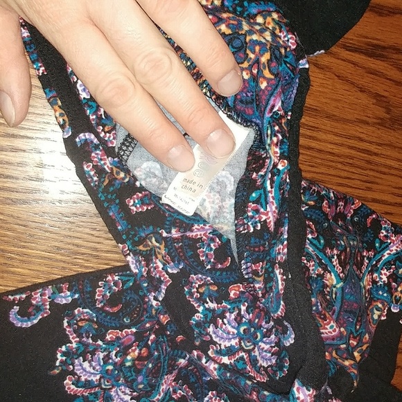 UNICORN Lularoe OS black medallion leggings - Picture 3 of 3