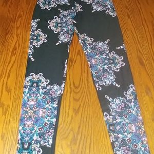 UNICORN Lularoe OS black medallion leggings