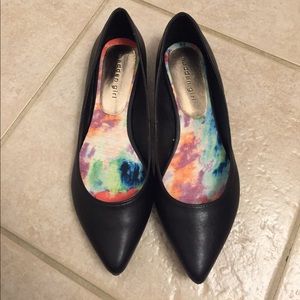 Encounter black flats