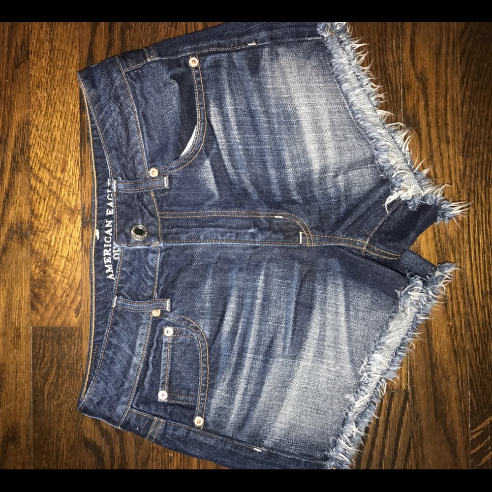American Eagle HIGH WAISTED shorts  SIZE 6