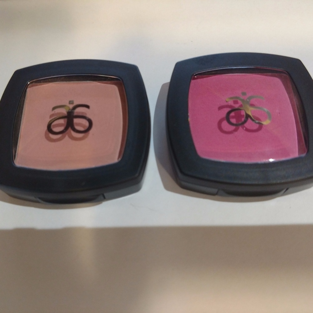 Arbonne Blush