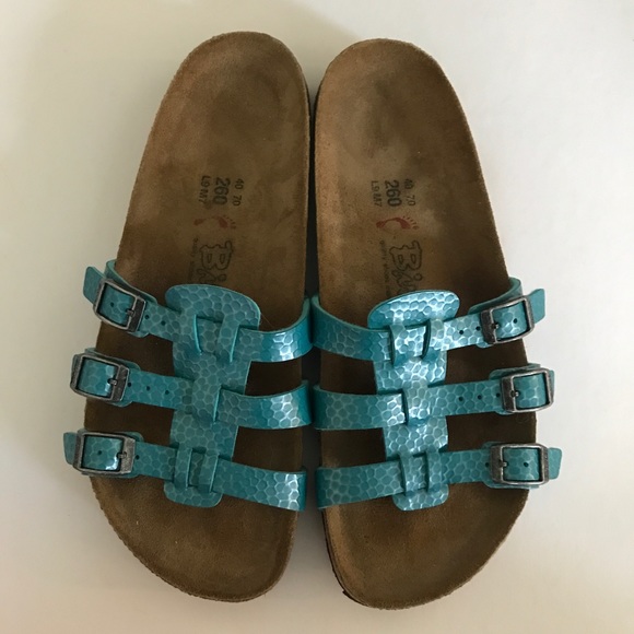 Birkenstock Shoes - Birkenstock Birkis strappy sandals size 9