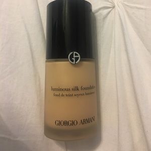 Giorgio Armani luminous silk foundation