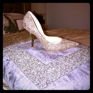 SOLD Guess Gold Glitter High Heels 8.5
