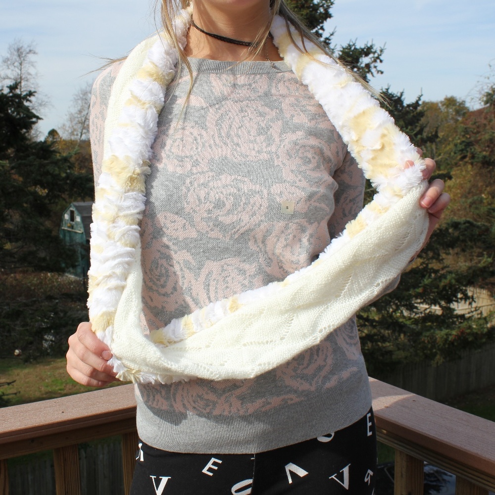 Loft Infinity Scarf - Picture 4 of 8