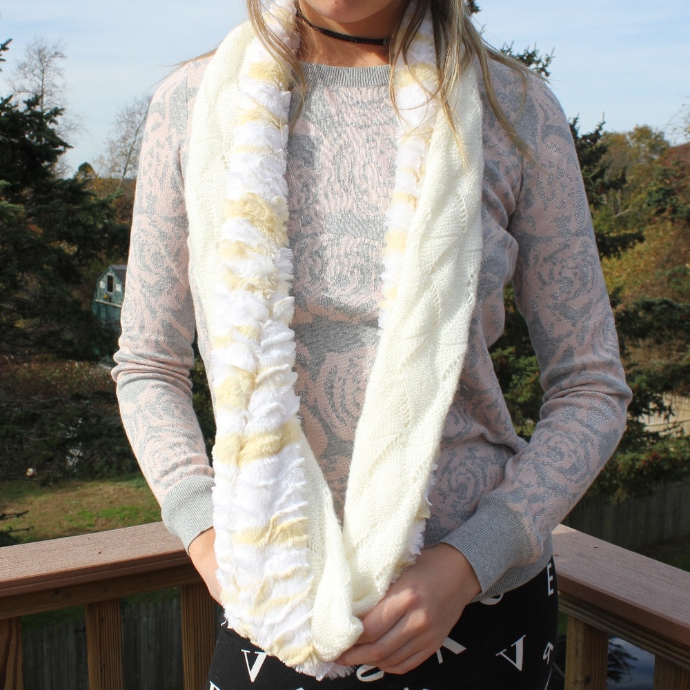 Loft Infinity Scarf - Picture 3 of 8