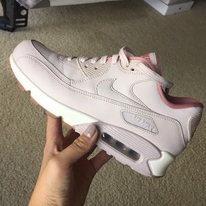 Nike pink Airmax