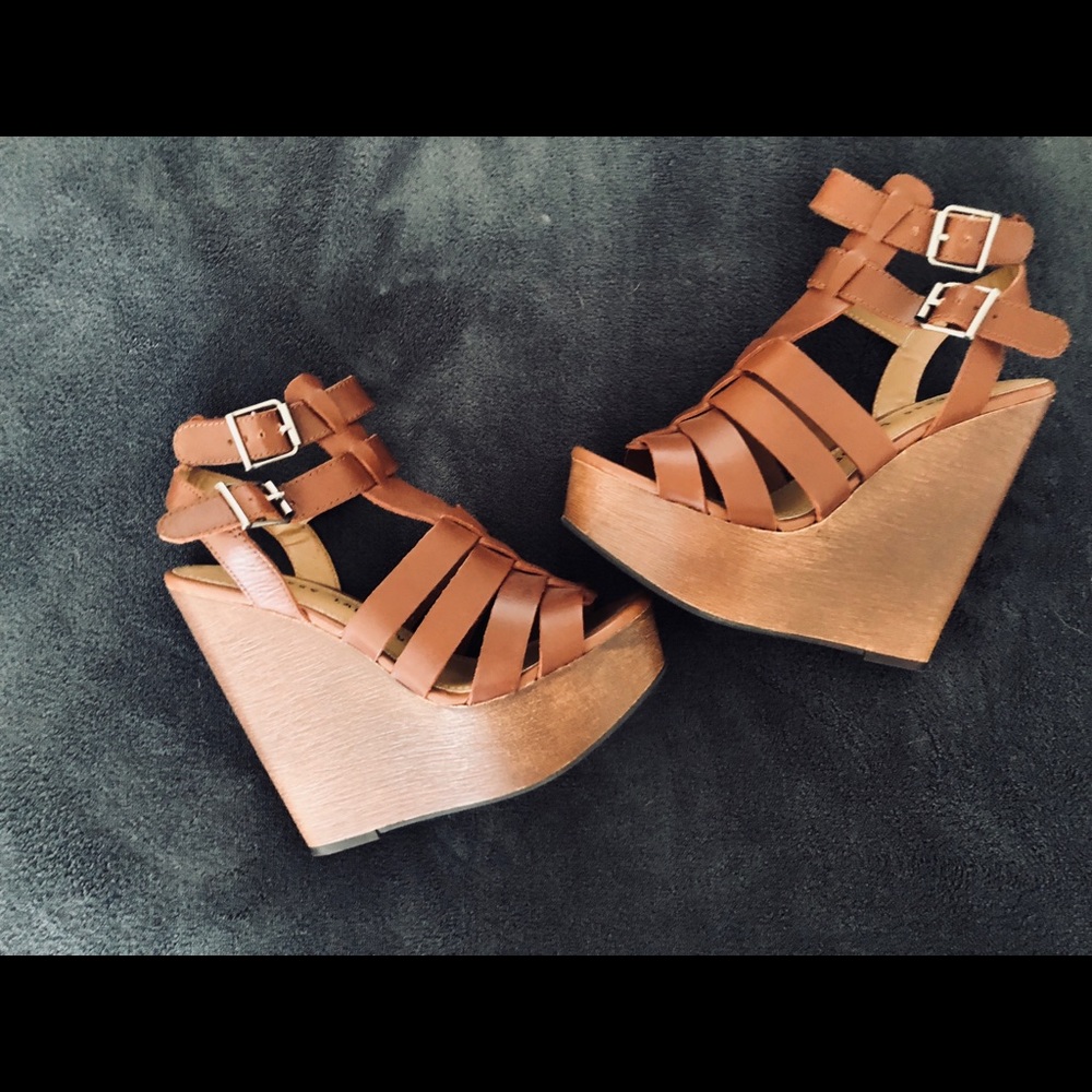 Chinese Laundry cognac wedge