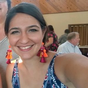 Meet your Posher, Leah