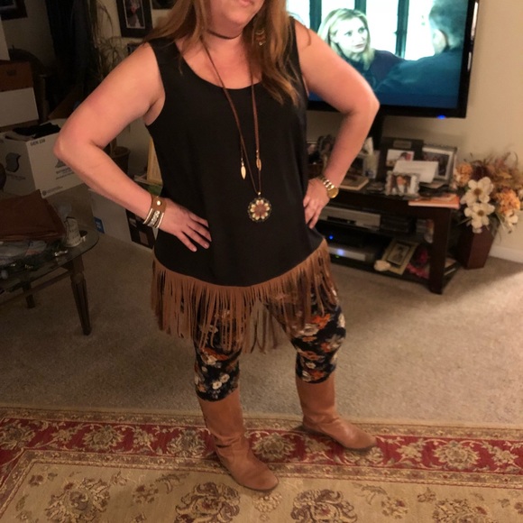 Floral Leggings!🌼Last One! - Picture 6 of 7