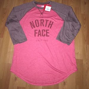 NWT Men’s North Face 3/4 sleeve T-shirt