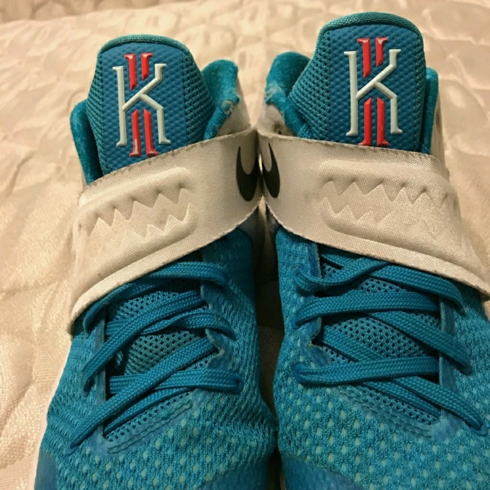 Nike Kyrie 2 white, blue & orange