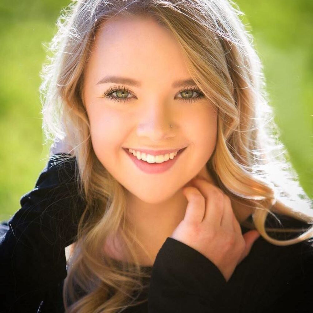 Meet your Posher, Abby