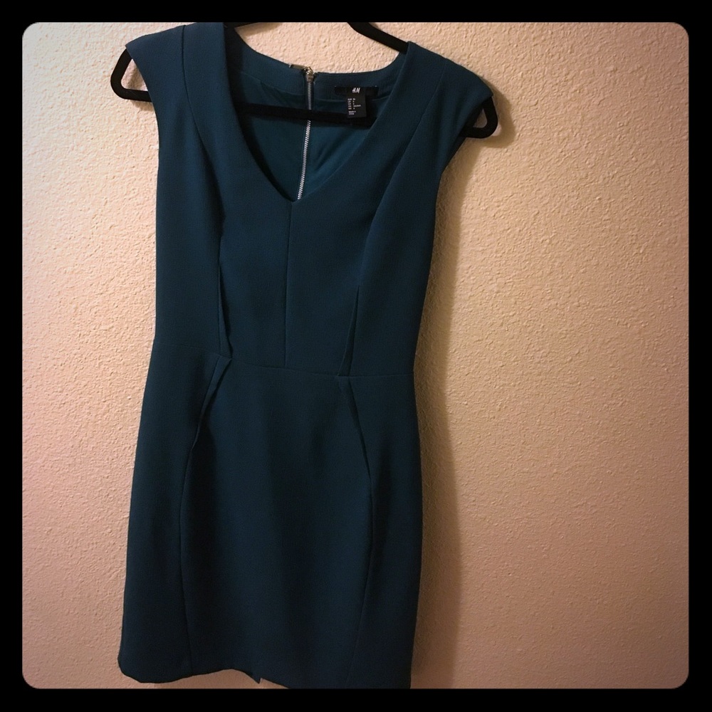 H & M dress in dark green