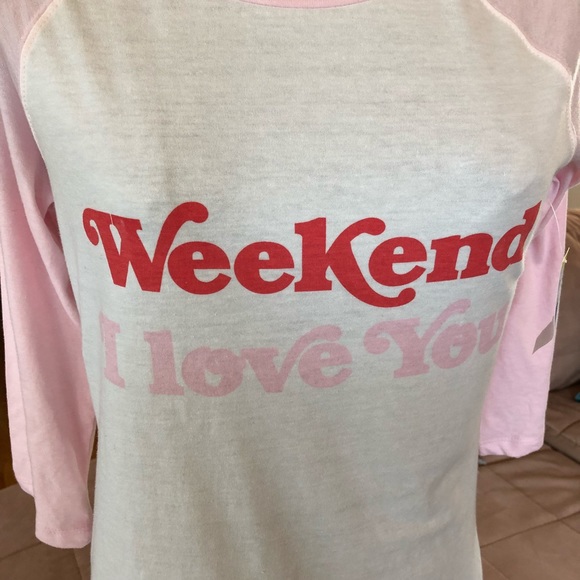 NWT S “WEEKEND I LOVE YOU” BASEBALL TEE - Picture 2 of 6