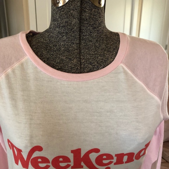 NWT S “WEEKEND I LOVE YOU” BASEBALL TEE - Picture 3 of 6