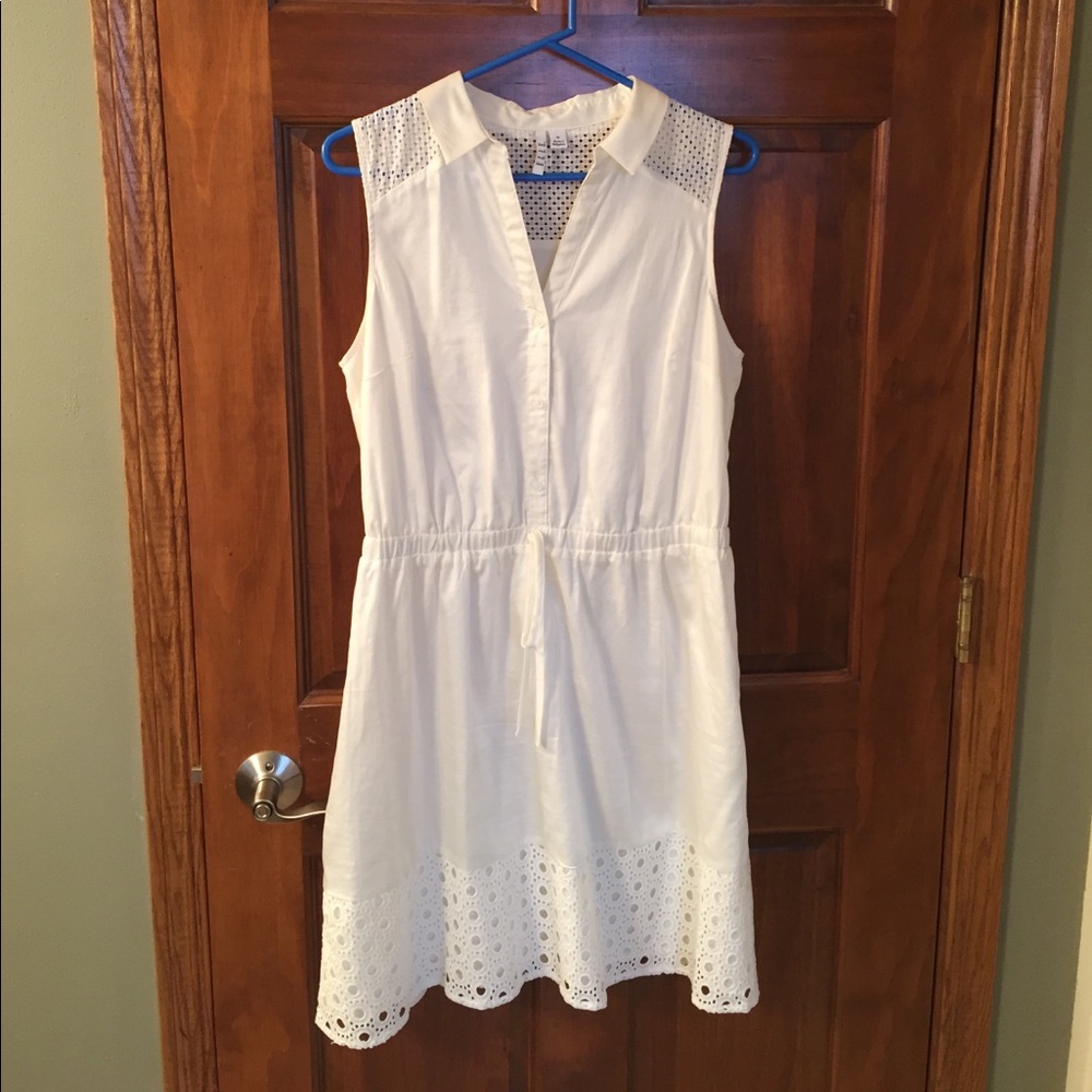 White dress-eyelet details