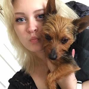 Meet your Posher, Hannah