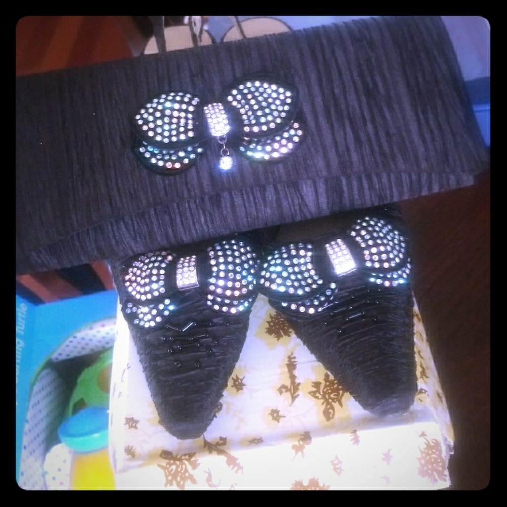 Black clutch purse and black sling backs