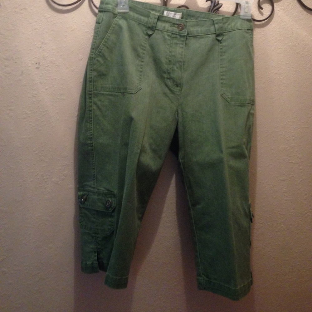 Capri pants 👖