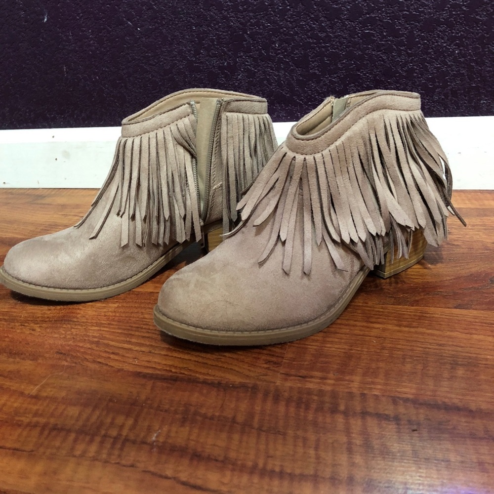 Beige soda brand booties