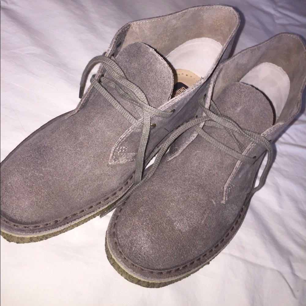 New In Box Clark’s Desert Boots, women’s size 7!