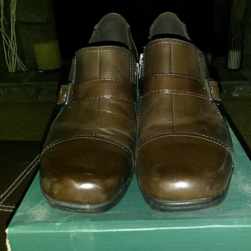 Shoe bootie, gently worn.