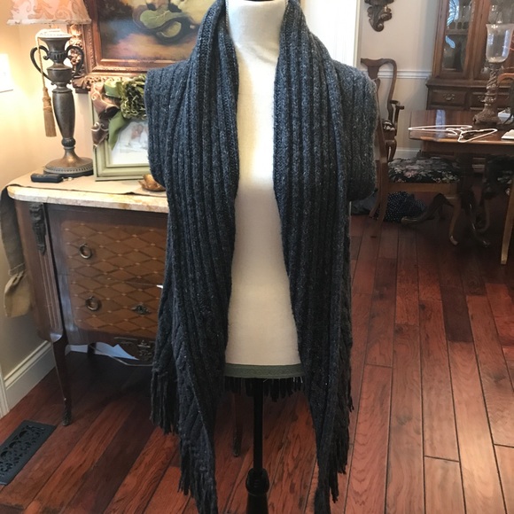 CAbi Sweaters - CAbi sweater