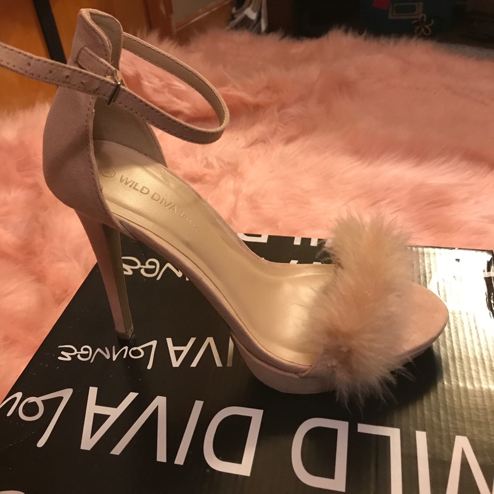 Furry heels size 9, pink