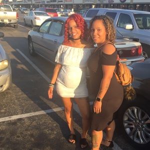 Meet your Posher, Ebony