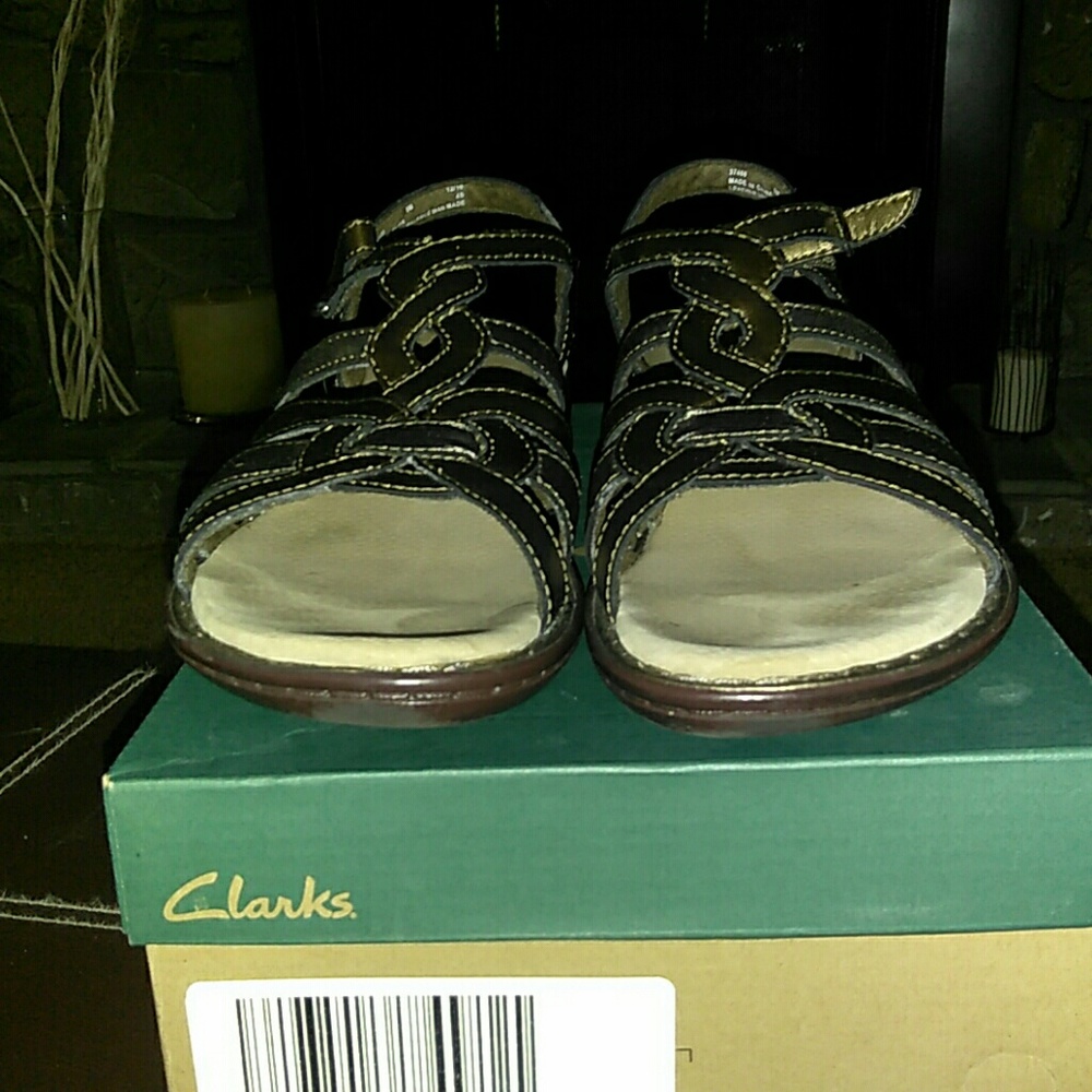 Worn once comfy sandals