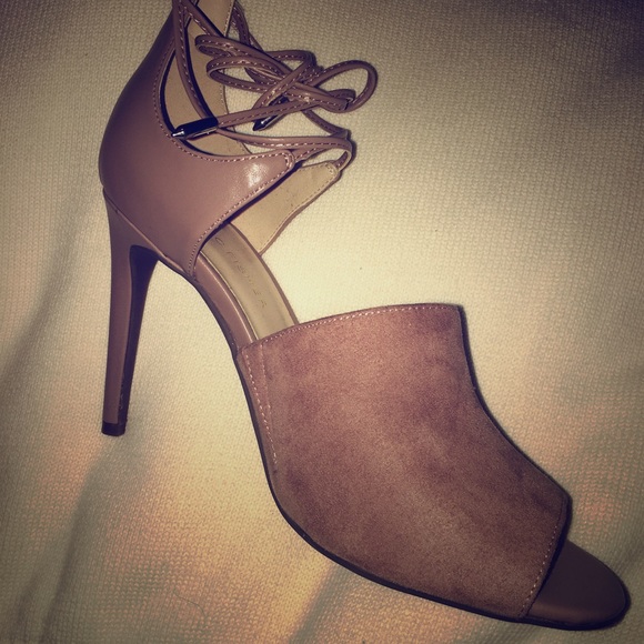 Marc Fisher Rylin Stiletto - Picture 1 of 4