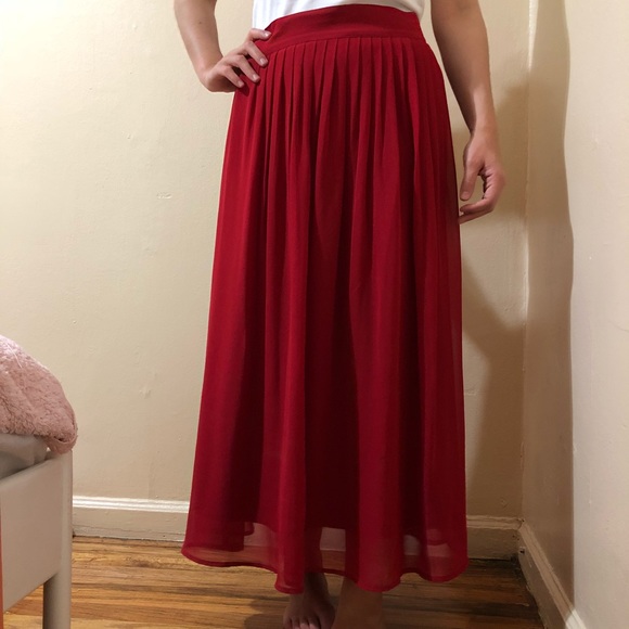 Forever 21 Dresses & Skirts - Red skirt