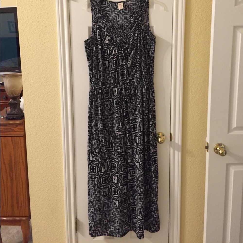 Black & White Aztec Print Maxi Dress - 2X