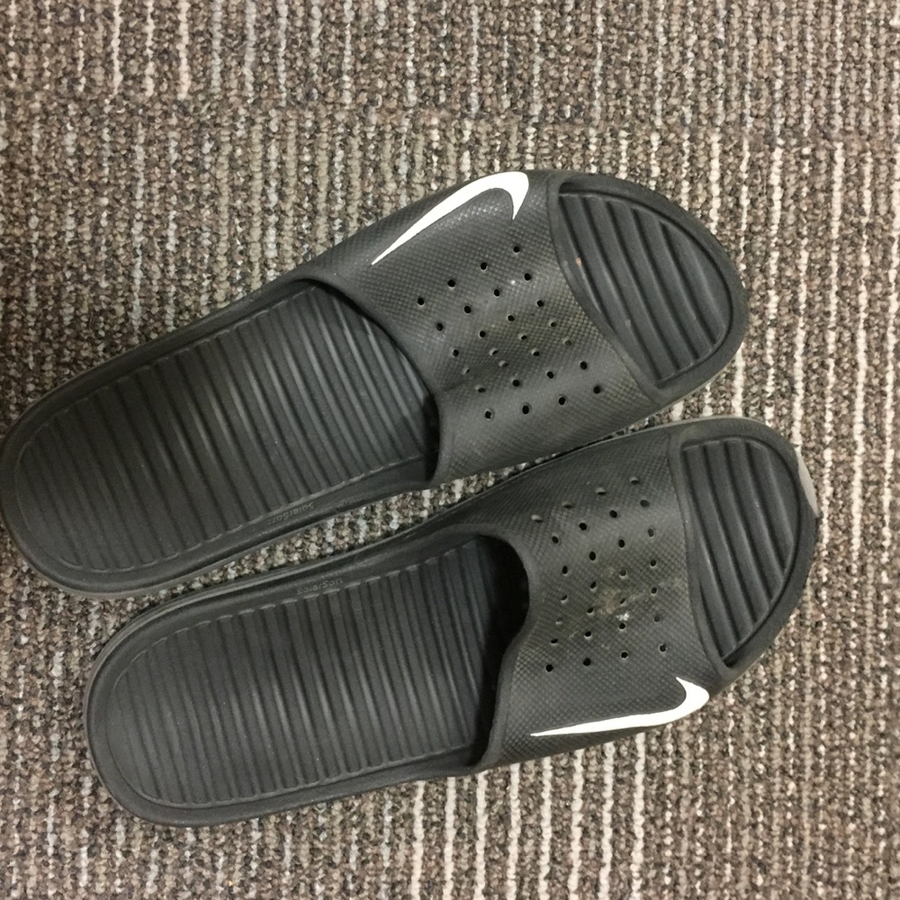 Nike slides