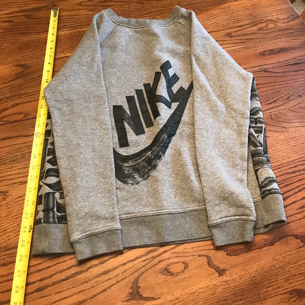 Nike sweatshirt